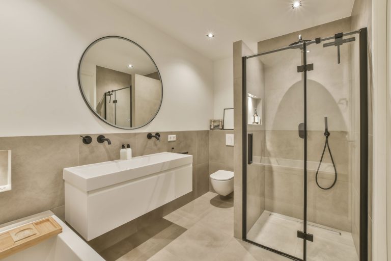 Modern spa-like retreat